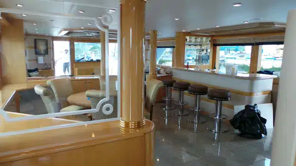 Yacht-Interior-Magnolia-WA