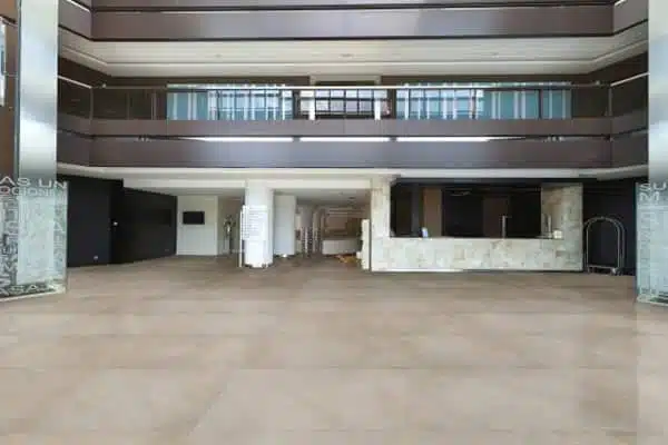 Long-lasting Mountlake Terrace Dekton floors in WA near 98043